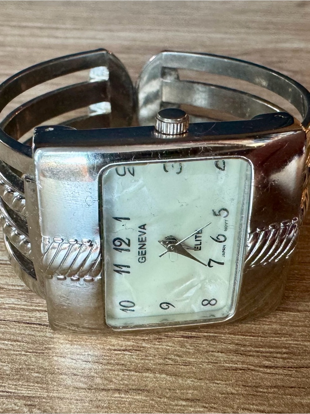 Vintage Geneva Elite Open Cuff Watch Mother of Pearl Dial Silver (New Battery)